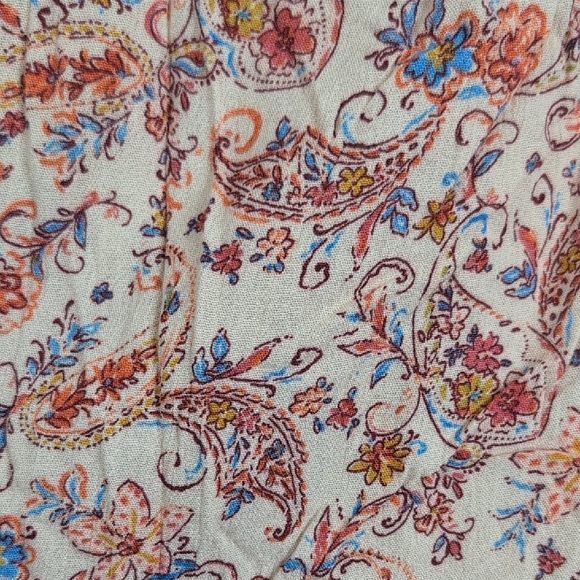 Wild Moss Cream and Pink Floral Blouse - Picture 4 of 7